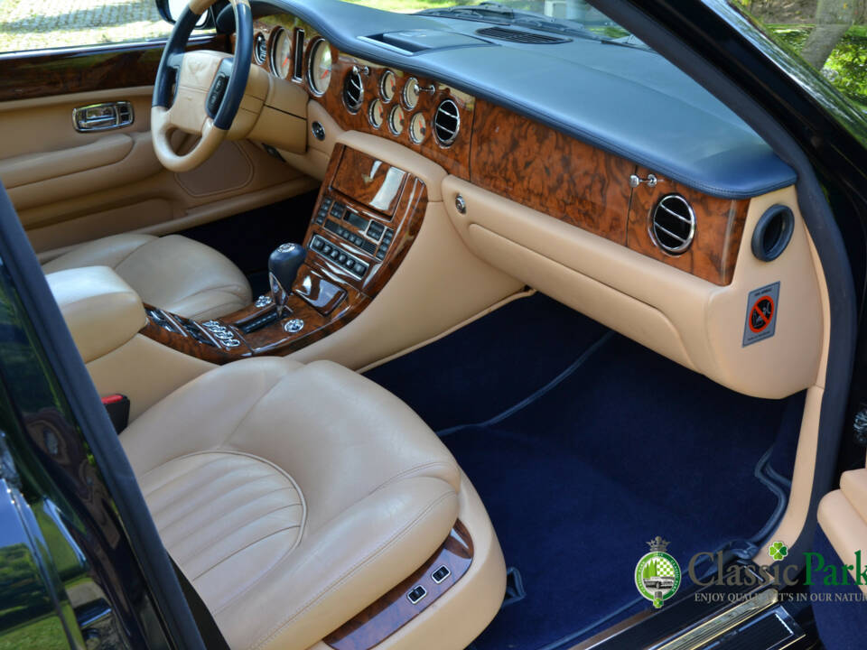 Immagine 22/50 di Bentley Arnage Green Label (1999)