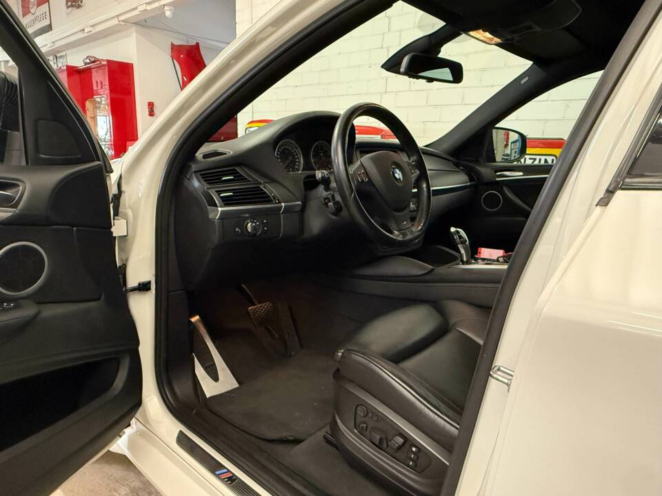 Image 6/20 of BMW X6 M (2010)