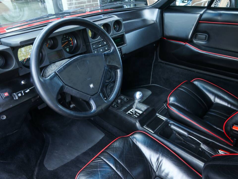 Imagen 37/50 de Lamborghini Jalpa 3500 (1987)