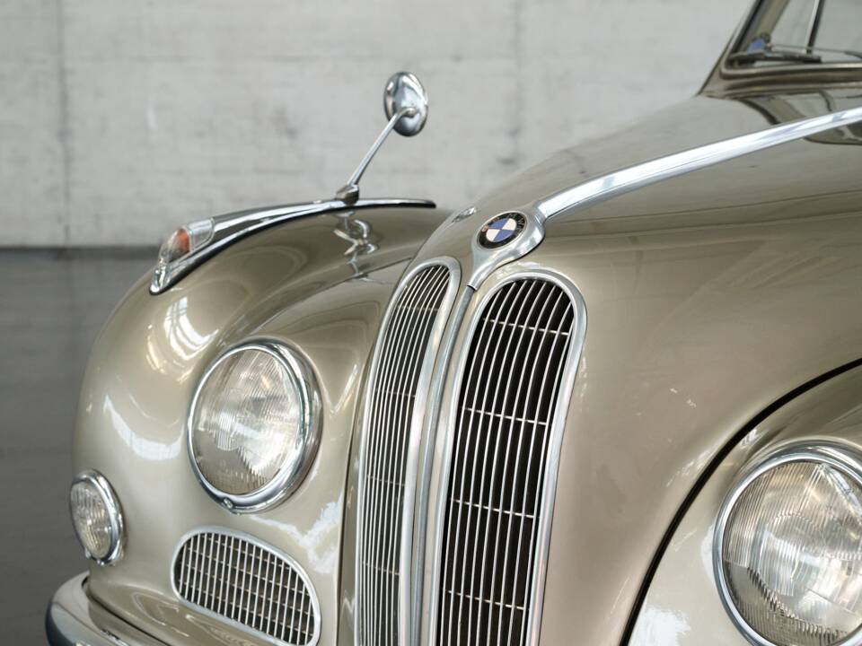 Immagine 6/50 di BMW 502 Baur (1955)