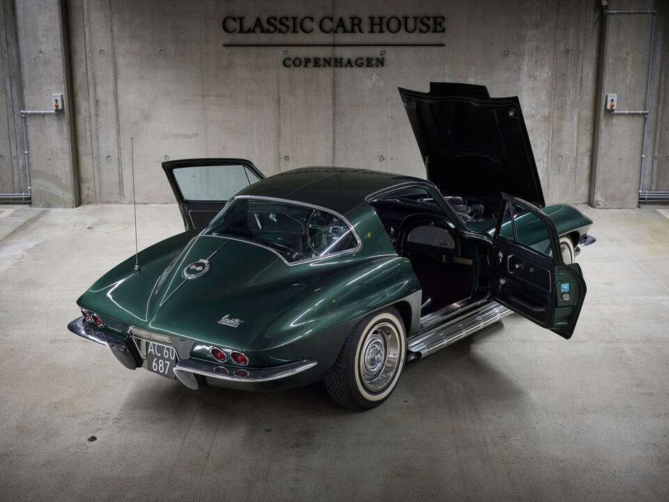 Image 14/78 of Chevrolet Corvette Stingray 427 (1967)