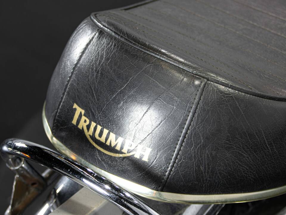 Image 44/50 de Triumph T 150 V Trident (1974)
