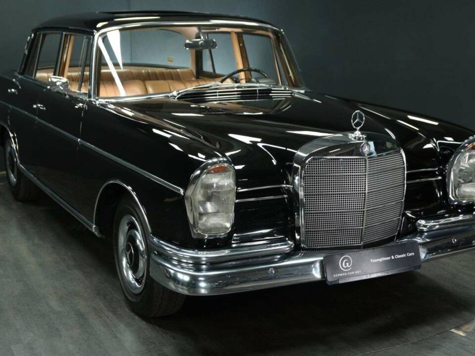 Imagen 7/30 de Mercedes-Benz 300 SE (1961)