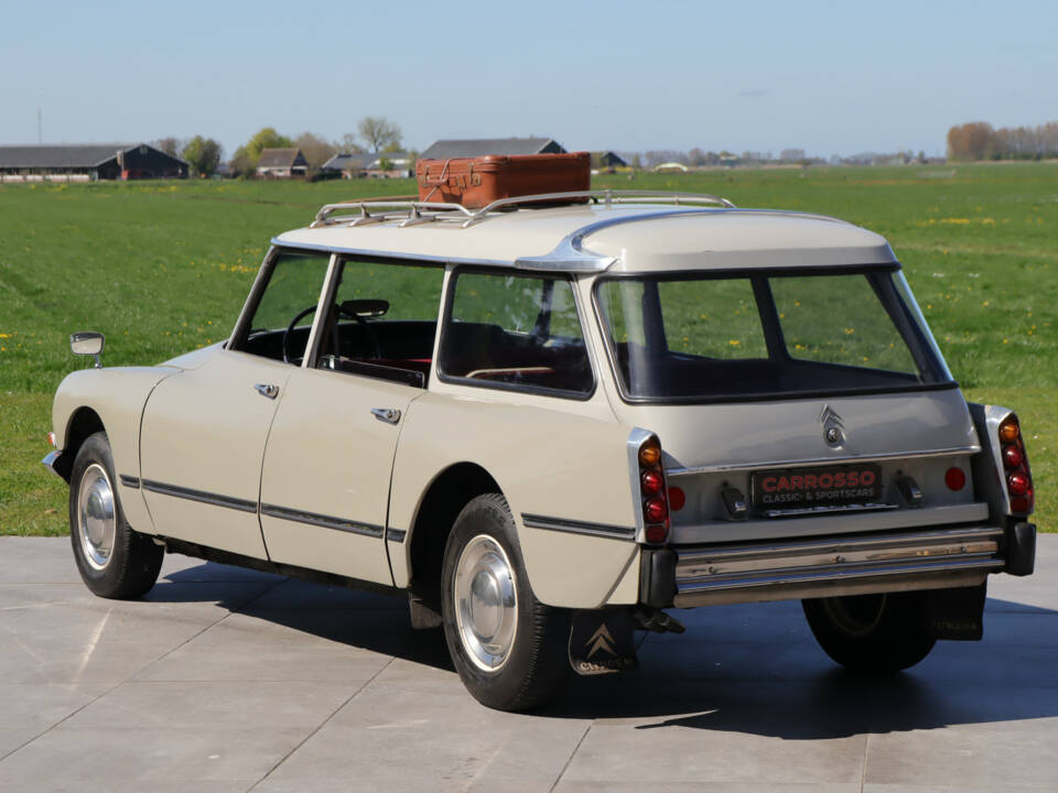 Image 40/50 de Citroën ID 21 Break (1967)
