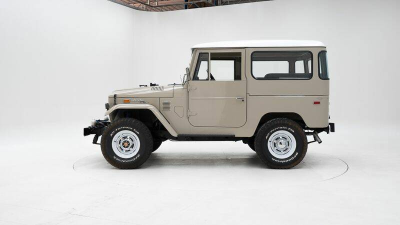 Imagen 8/15 de Toyota Land Cruiser FJ 40 (1972)