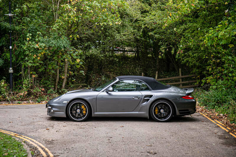 Imagen 7/50 de Porsche 911 Turbo S (2011)