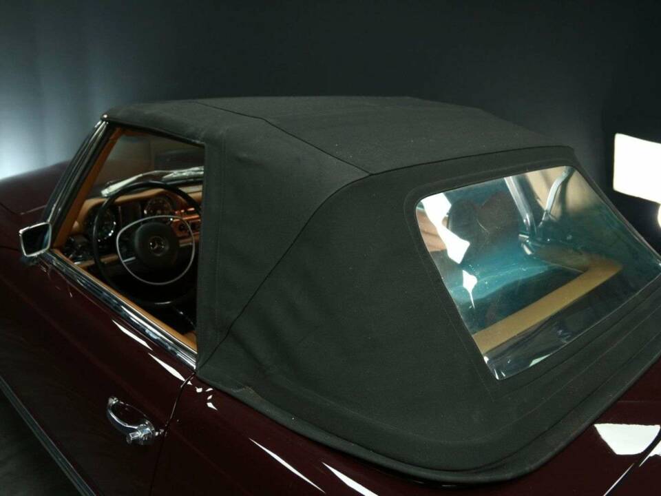 Bild 44/50 von Mercedes-Benz 280 SL (1971)