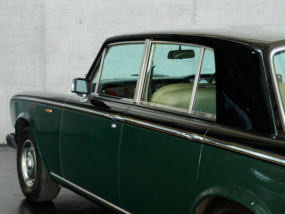 Imagen 16/50 de Rolls-Royce Silver Shadow II (1977)