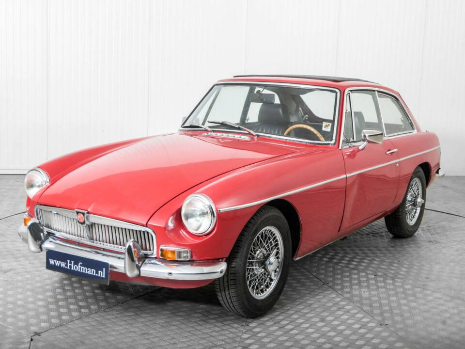 Image 18/50 of MG MGB GT (1967)