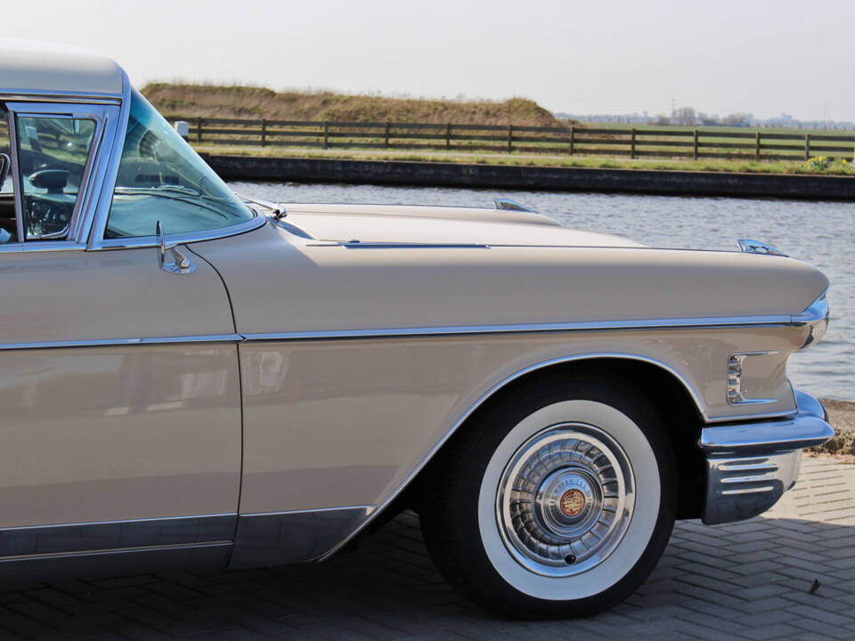 Image 11/29 of Cadillac 60 Special Fleetwood (1958)