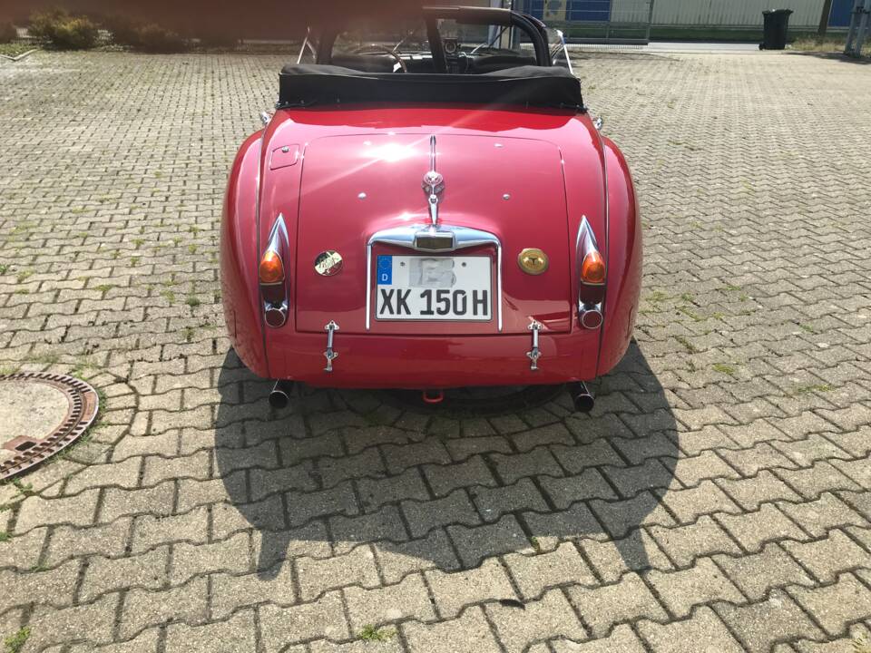 Image 8/16 of Jaguar XK 150 3.4 S OTS (1959)