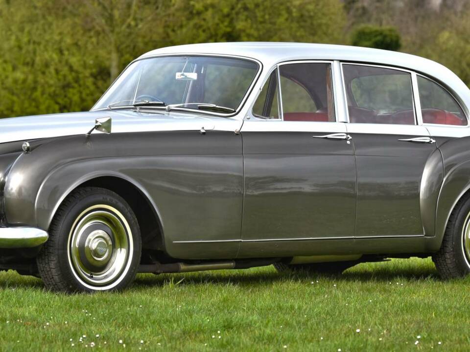 Image 11/50 of Bentley S 2 (1960)