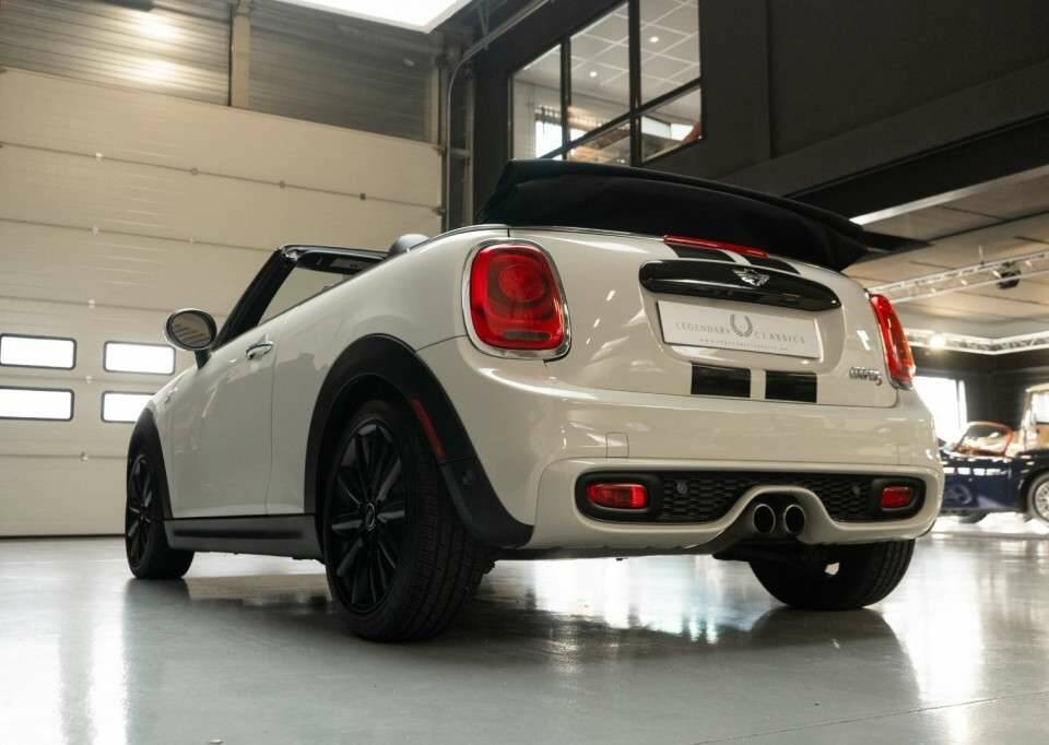 Image 32/50 de Mini Cooper S (2018)