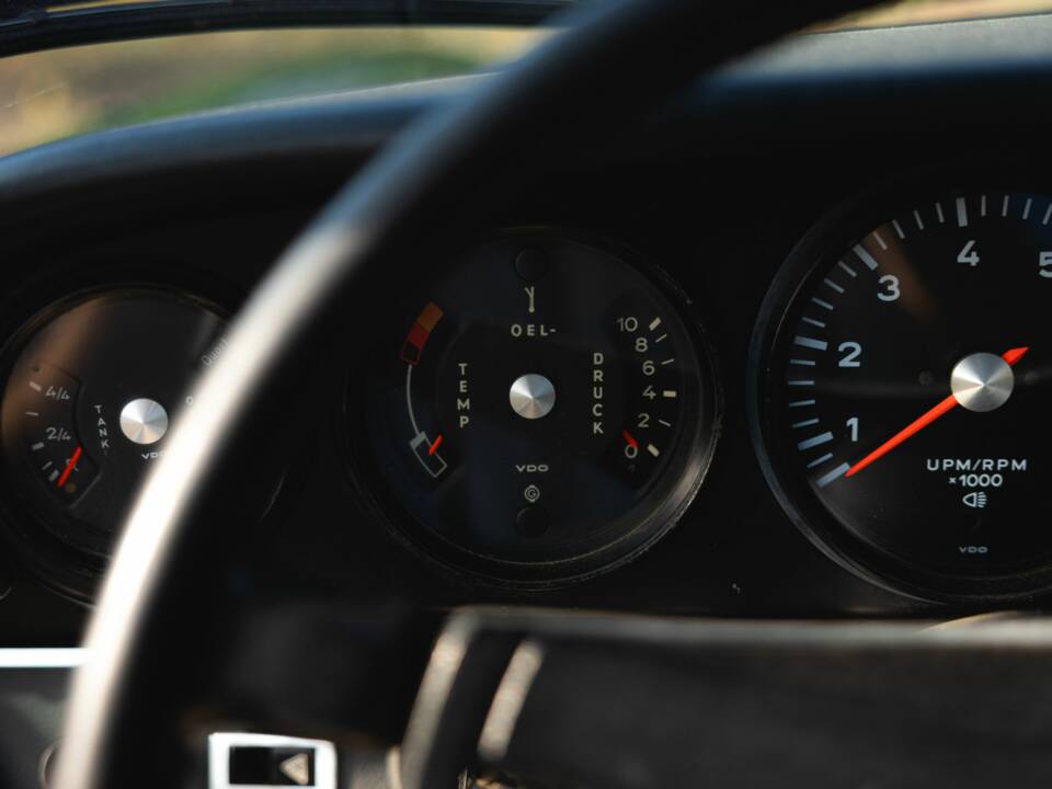 Afbeelding 43/50 van Porsche 911 2.4 E "Ölklappe" (1972)