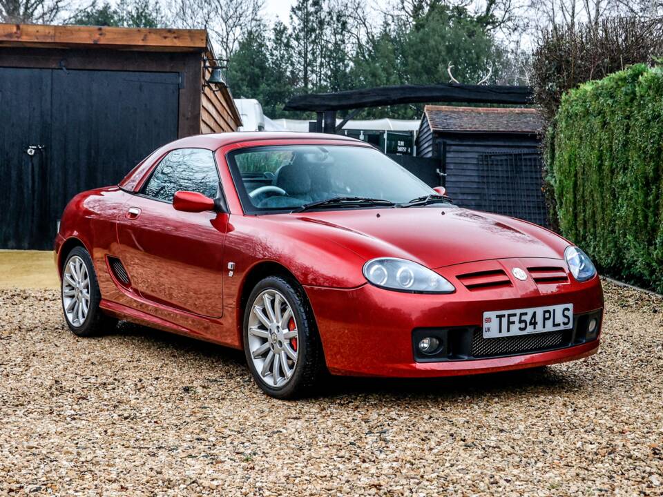 Image 1/37 of MG TF 135 (2005)