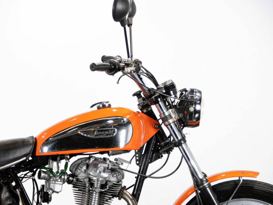 Bild 34/50 von Ducati 350 Scrambler (1974)