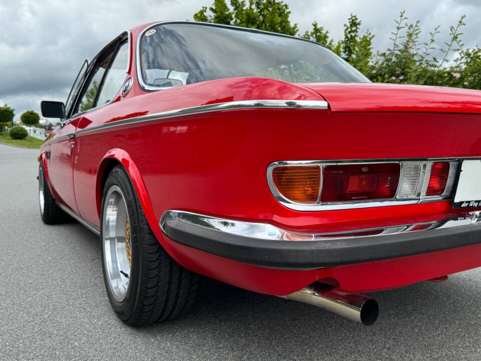 Image 21/73 of BMW 2,5 CS (1975)