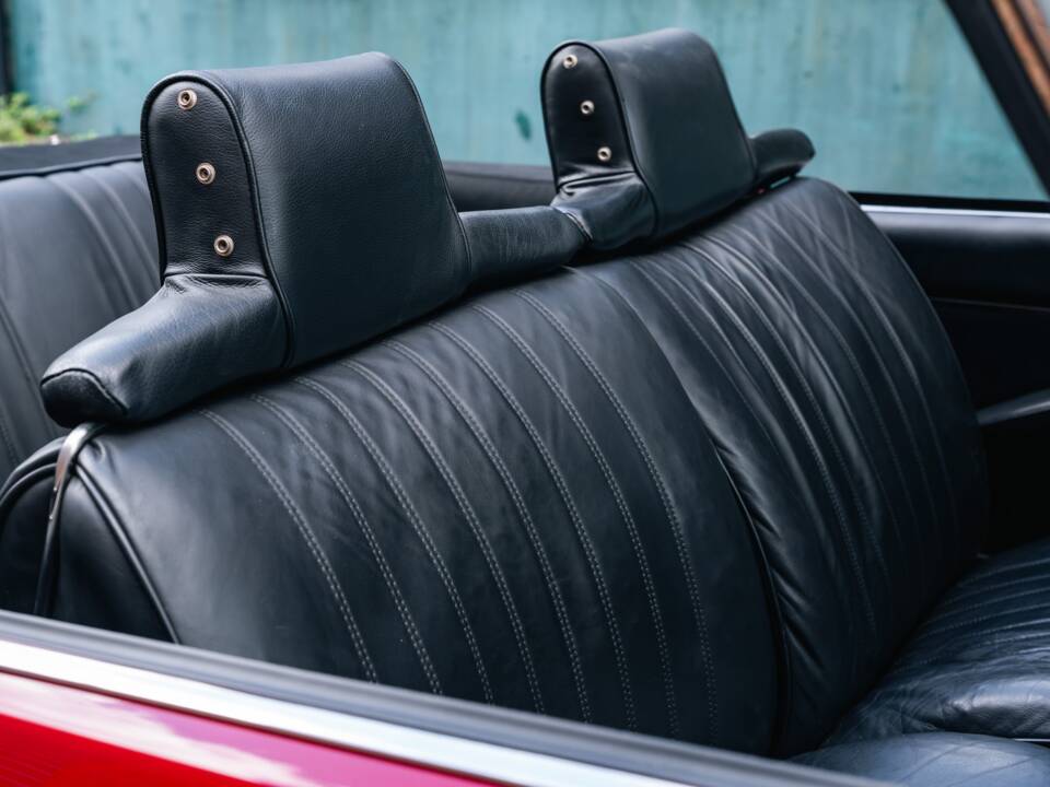 Image 11/50 de Citroën DS 21 (1969)