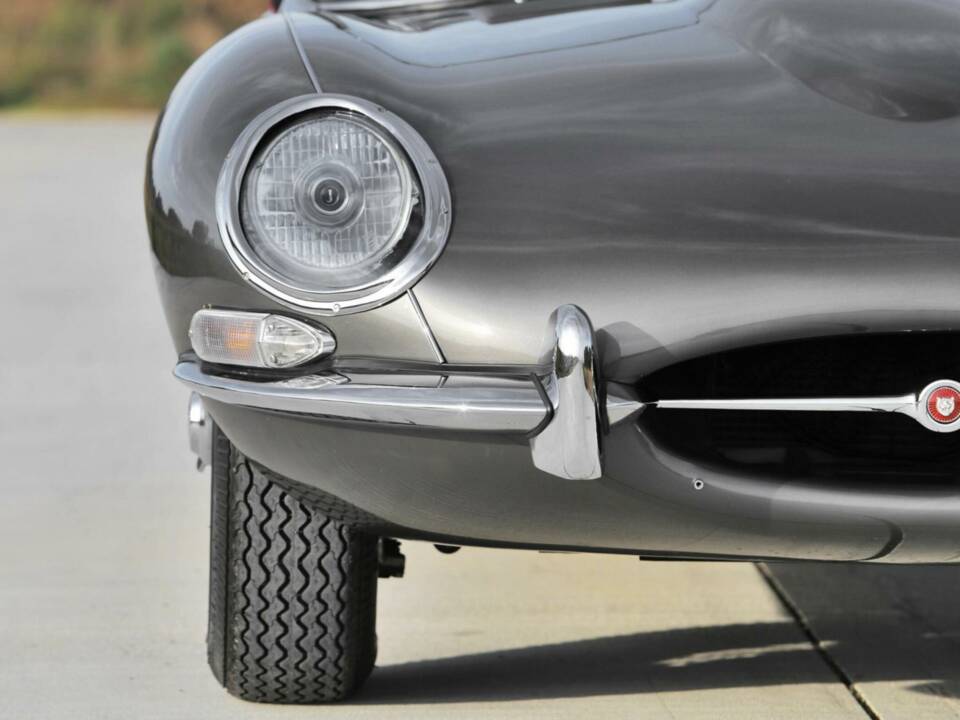 Image 12/50 de Jaguar E-Type 3.8 Flat Floor (1961)