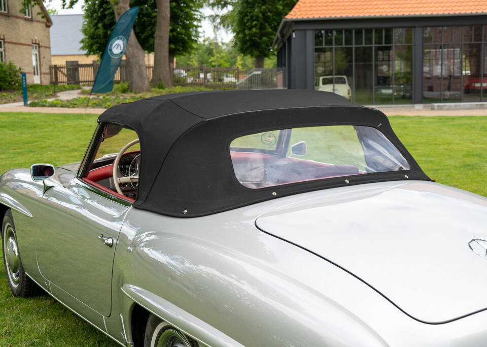 Image 28/30 of Mercedes-Benz 190 SL (1961)