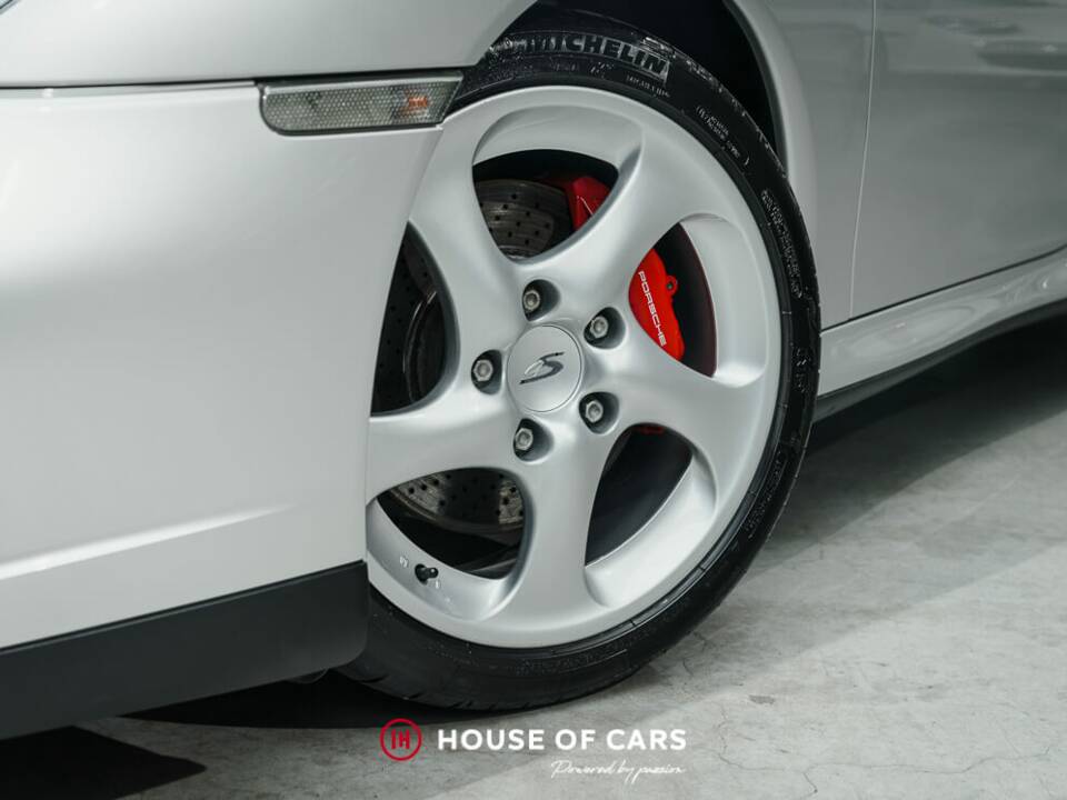 Bild 11/22 von Porsche 911 Carrera 4S (2003)