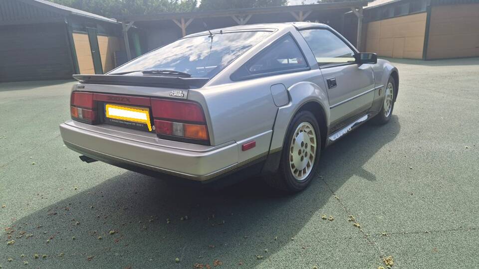 Bild 9/21 von Nissan 300 ZX (1984)