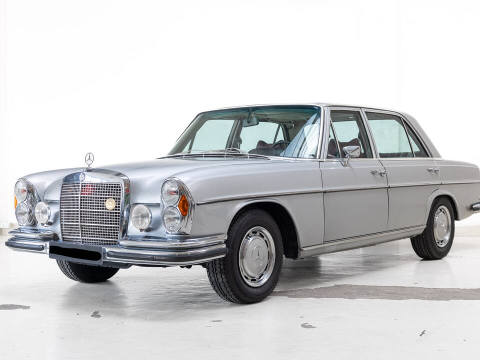 Image 1/27 of Mercedes-Benz 280 SEL 4,5 (1972)