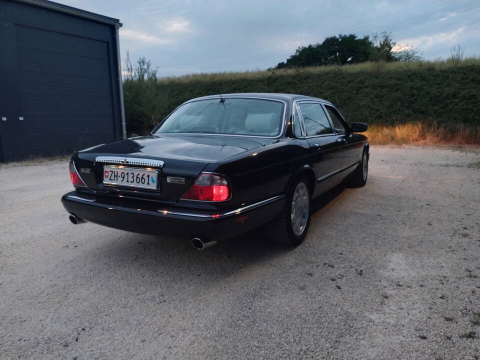 Bild 7/39 von Daimler Super V8 (1998)