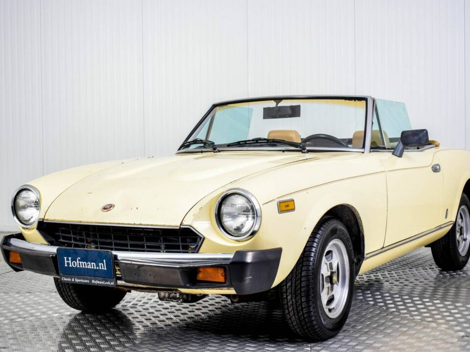 Immagine 15/50 di FIAT Spider 2000 (1980)