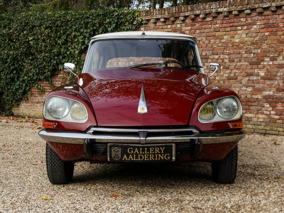 Image 39/50 de Citroën DS 21 (1971)