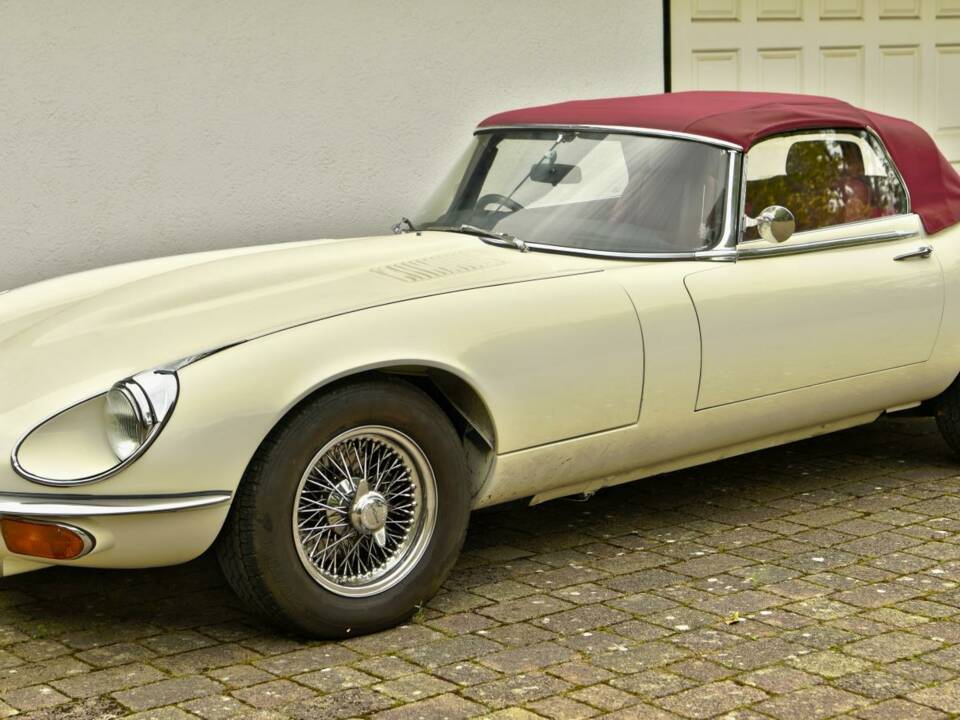 Imagen 17/50 de Jaguar E-Type V12 (1974)