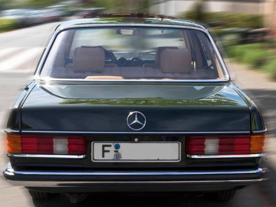 Bild 4/18 von Mercedes-Benz 200 (1983)