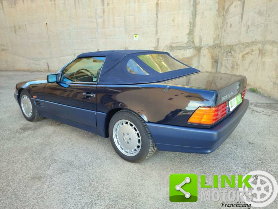 Image 5/10 de Mercedes-Benz 300 SL-24 (1992)