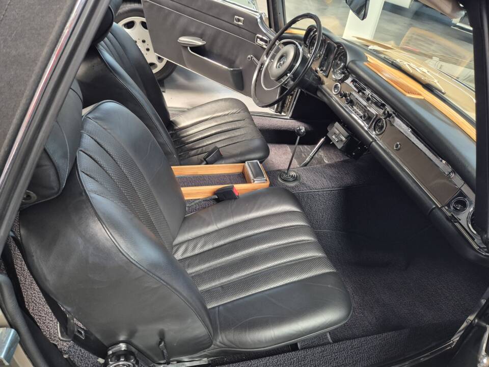 Bild 14/17 von Mercedes-Benz 280 SL (1969)
