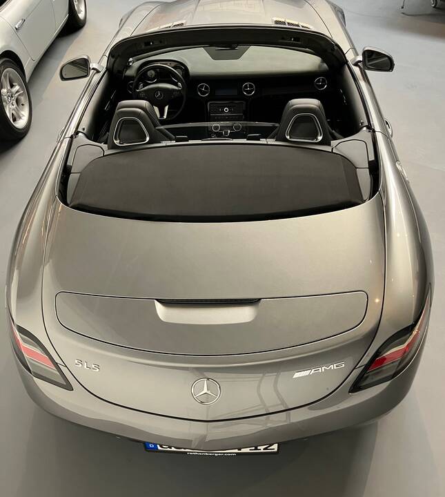 Image 6/7 of Mercedes-Benz SLS AMG Roadster (2012)