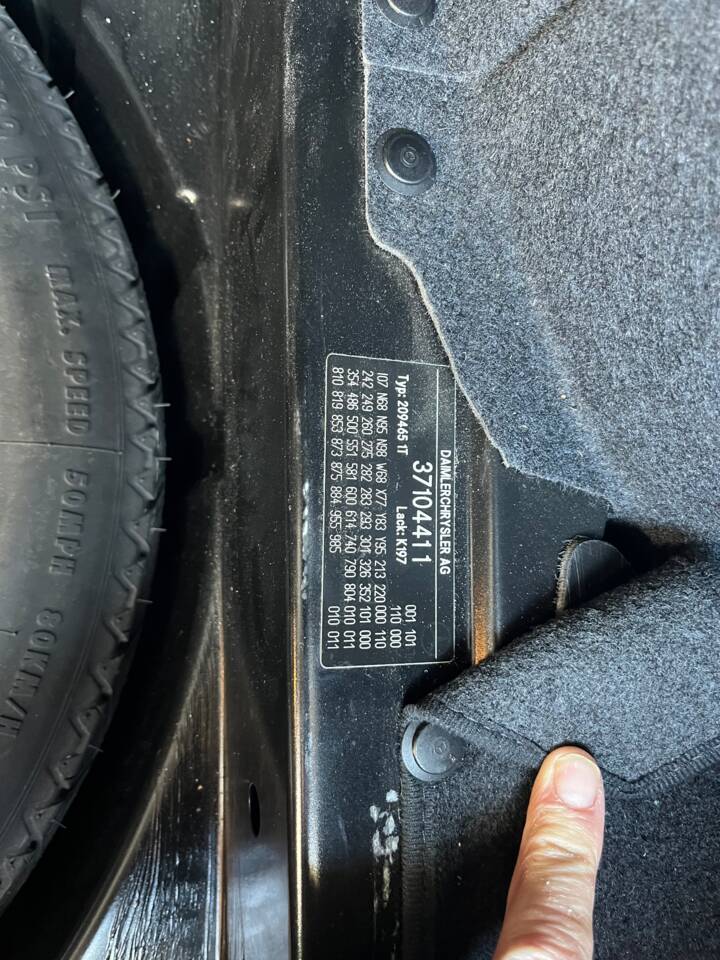 Image 46/46 of Mercedes-Benz CLK 320 (2003)