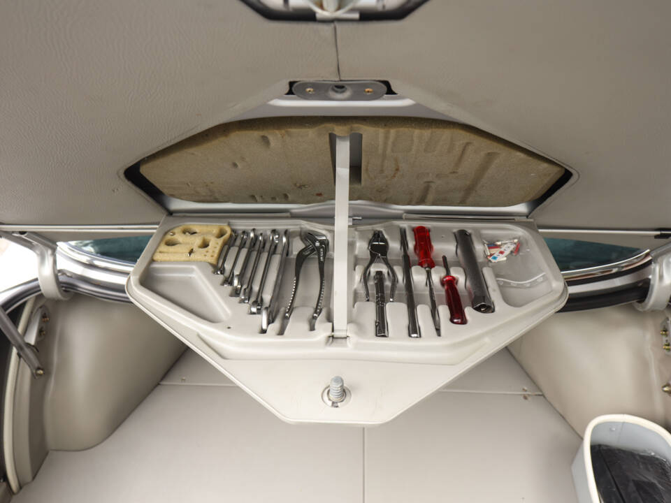 Image 31/95 of BMW 3.0 CSi (1975)