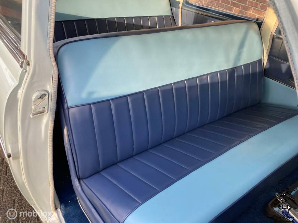 Image 18/30 de Chevrolet Bel Air Sedan (1953)