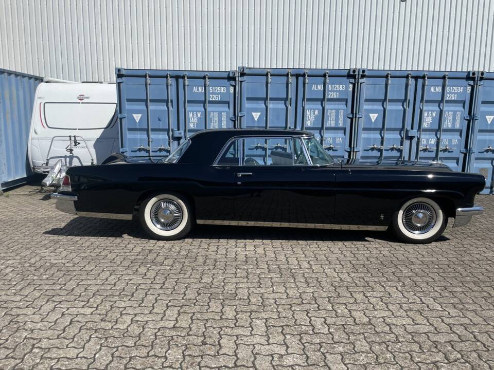 Image 5/8 of Lincoln Continental Mark II (1957)