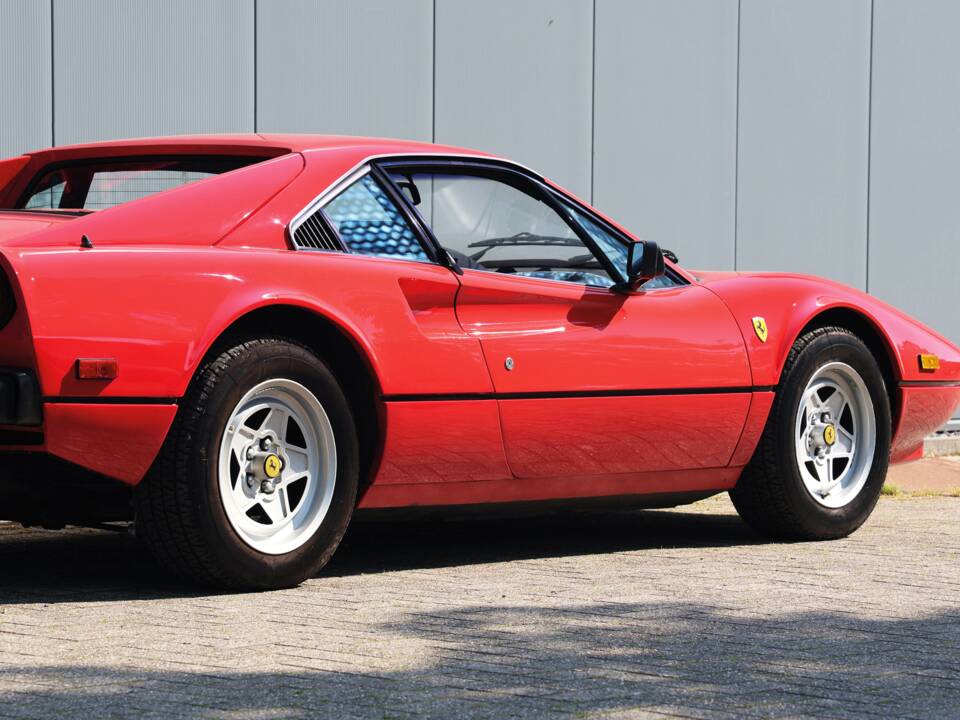 Image 3/61 of Ferrari 308 GTBi (1982)