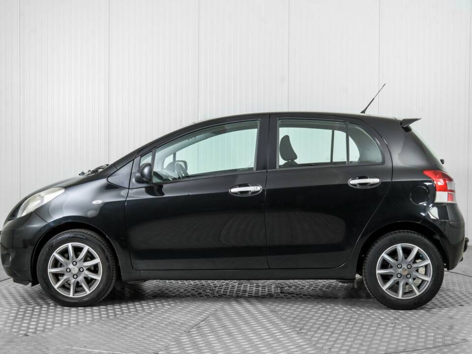 Bild 9/50 von Toyota Yaris 1.33 VVT-i (2011)