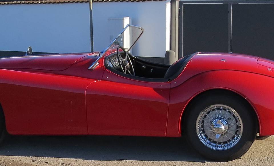 Immagine 5/50 di Jaguar XK 140 SE OTS (1955)