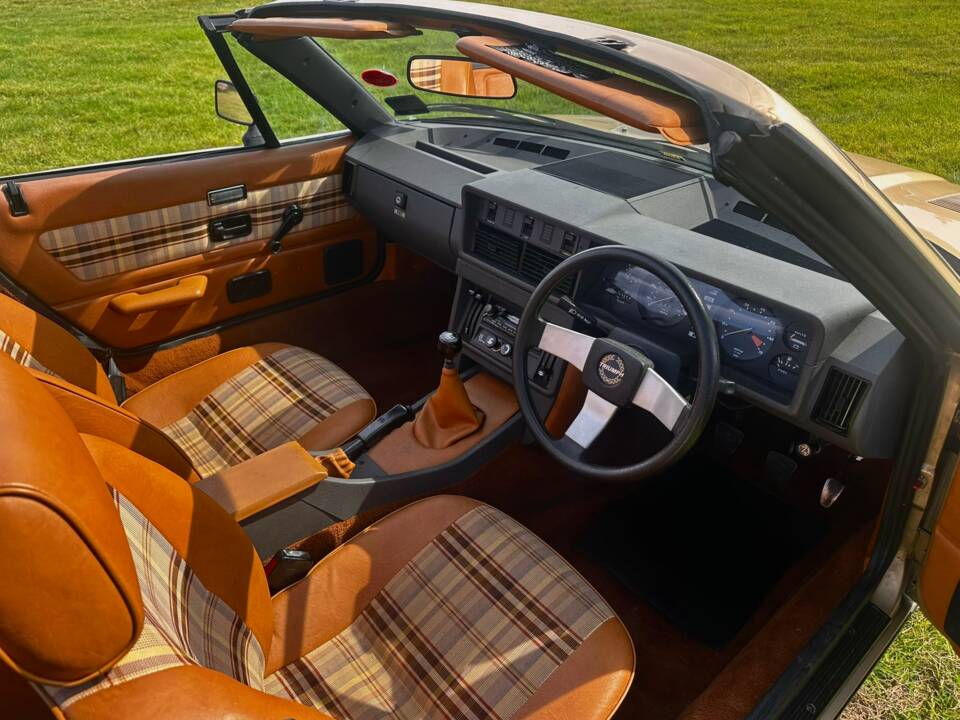 Image 19/50 de Triumph TR 7 Europa (1982)