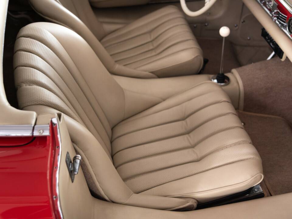 Image 36/47 de Mercedes-Benz 300 SL Roadster (1959)