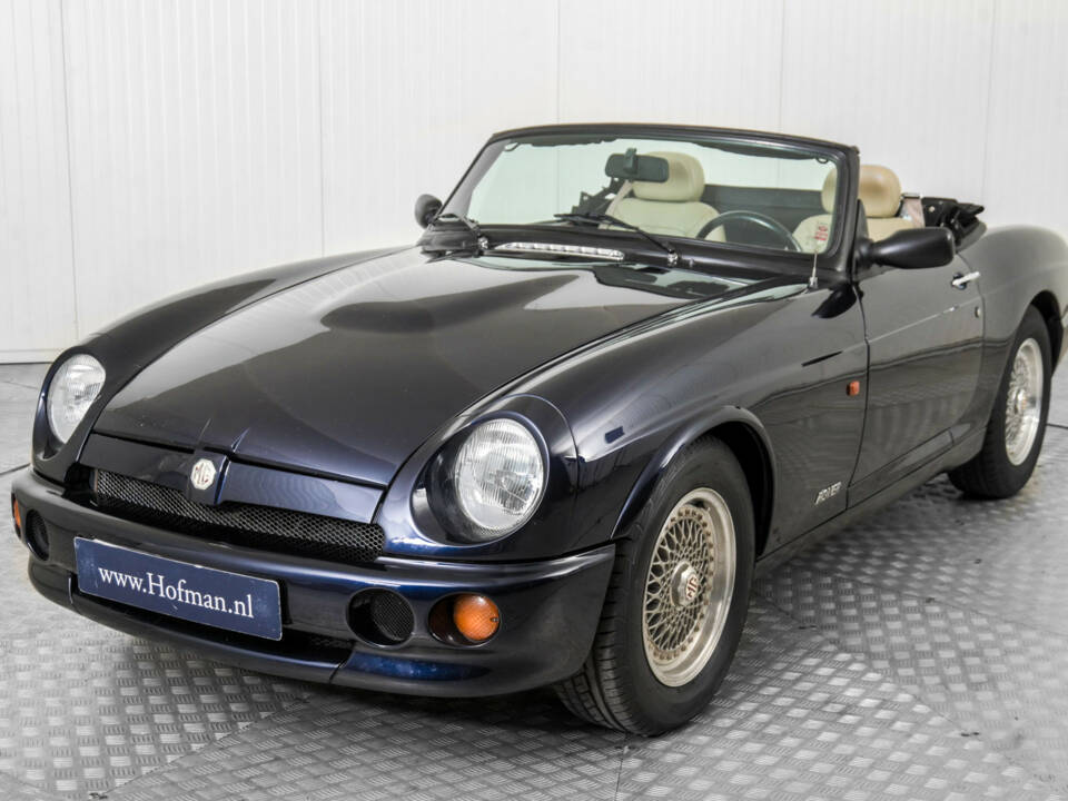 Immagine 16/50 di MG RV8 (1991)