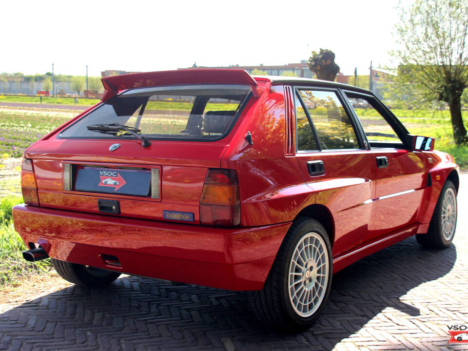 Bild 23/30 von Lancia Delta HF Integrale Evoluzione I (1991)