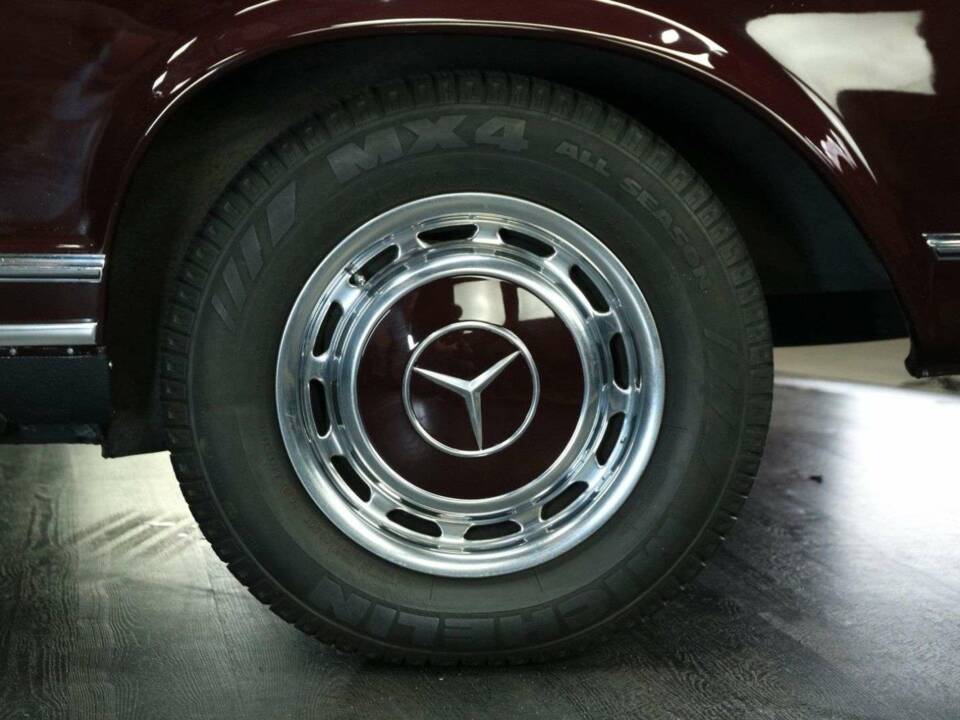 Bild 49/50 von Mercedes-Benz 280 SL (1971)