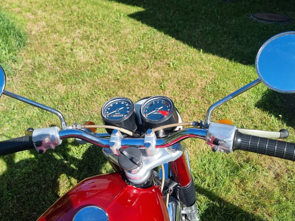 Image 23/63 of Honda CB 250 K2 (1970)