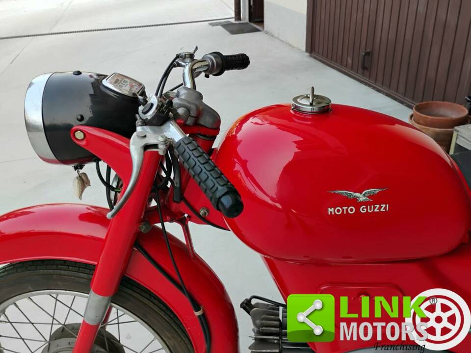 Image 3/10 de Moto Guzzi DUMMY (1964)