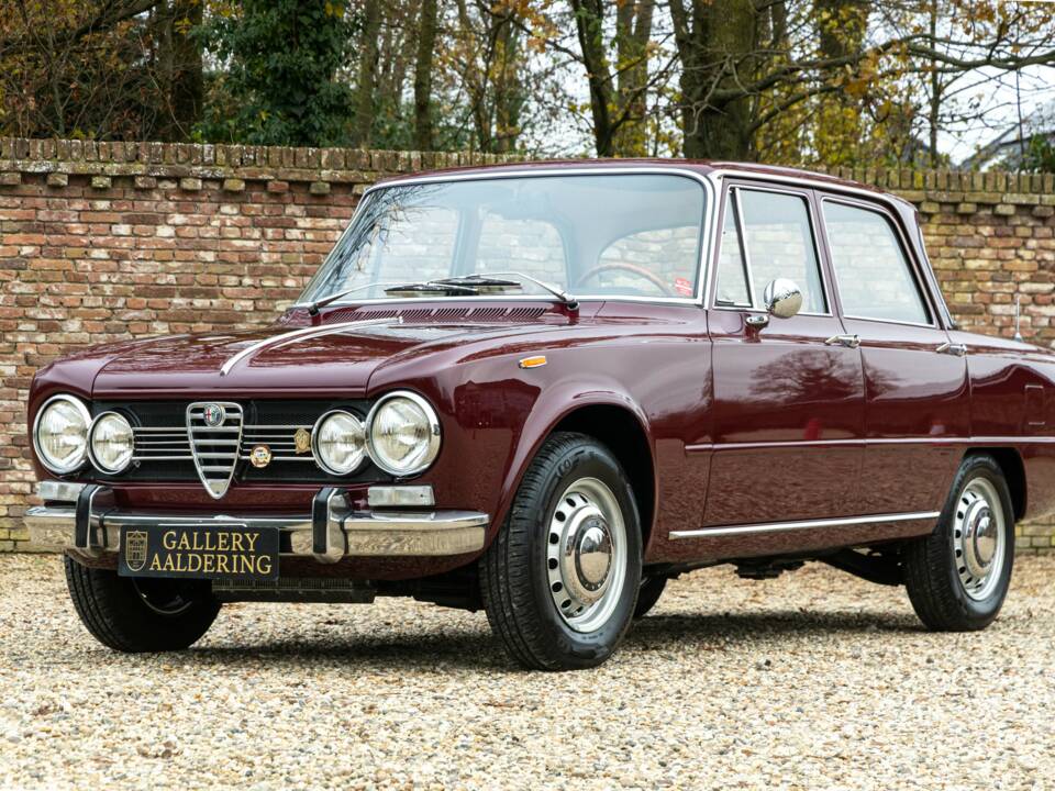 Imagen 38/50 de Alfa Romeo Giulia Nuova Super 1600 (1971)